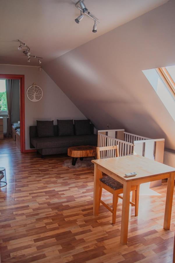 Szmaragdowy Domek Nowy Wisnicz Esterno foto
